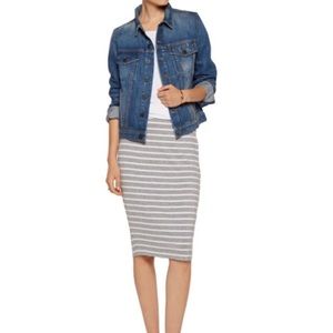 Bailey 44 stretchy skirt size large